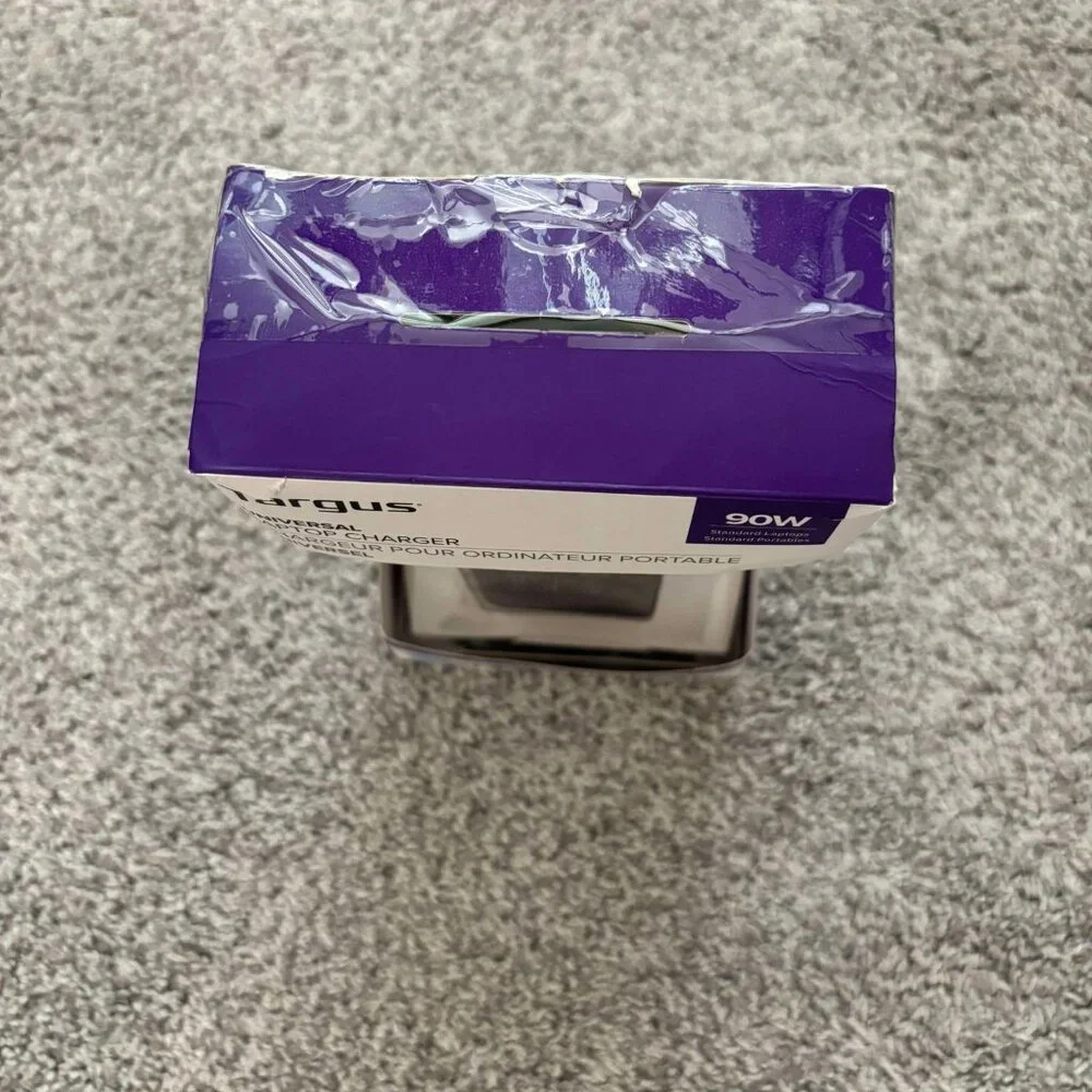 Brand New Targus Universal Laptop Charger 90W with a Built-In Supply Protection